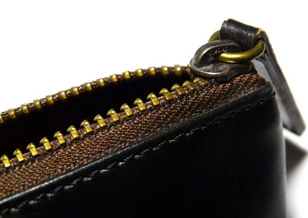 babay oil-stuck zipper